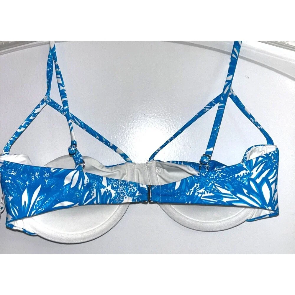 Frankies Bikinis NWT Women's Hazel Top size M Underwire Blue